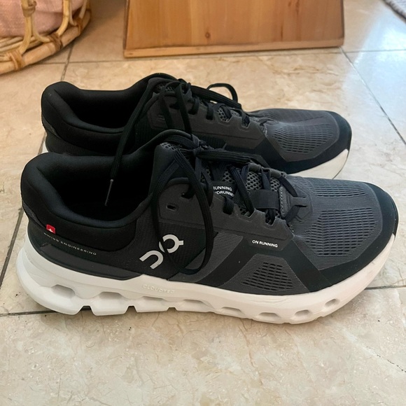 Cloudrunner 2 Sneakers W10 - Picture 3 of 6